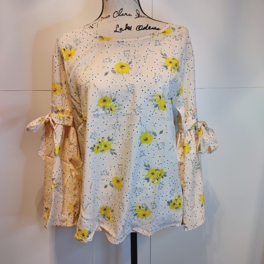 Floral Bell Sleeve Blouse S M L Yellow Boho Top Tie Sleeve Ruffle — image 2 of 8